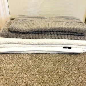 Hand towels and wash clothes